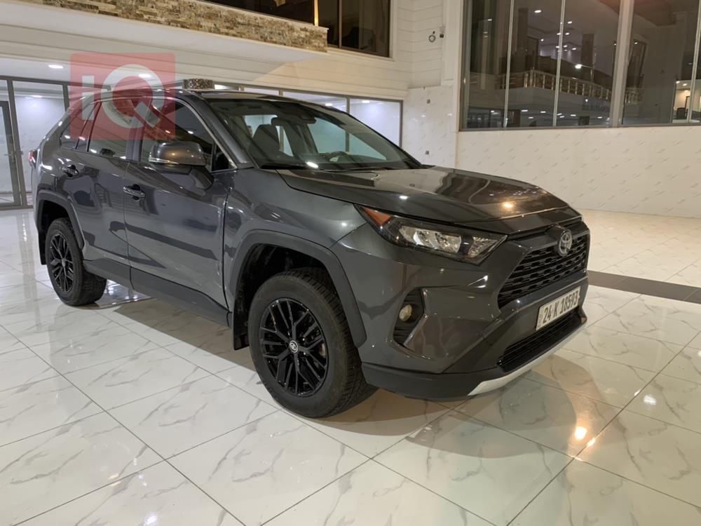 تۆیۆتا ڕاڤ 4